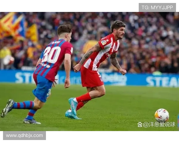 莱万多夫斯基对阵皇马与巴萨关键战影响力解析