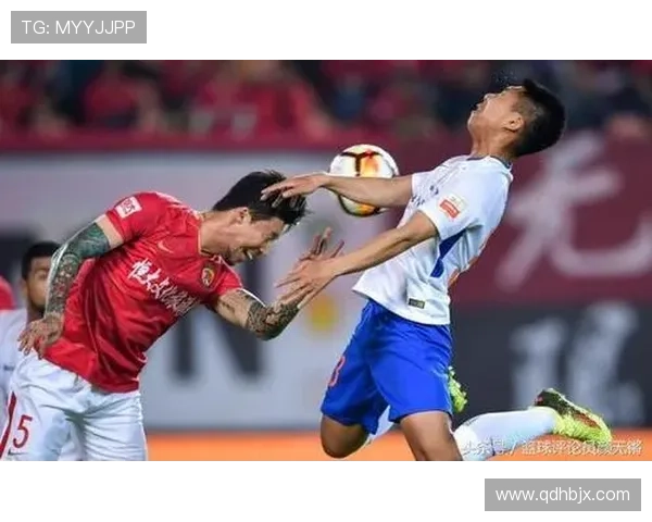 巴黎边路进攻看似犀利,实则缺乏层次与持续威胁 巴黎边路进攻看似犀利,实则缺乏层次与持续威胁