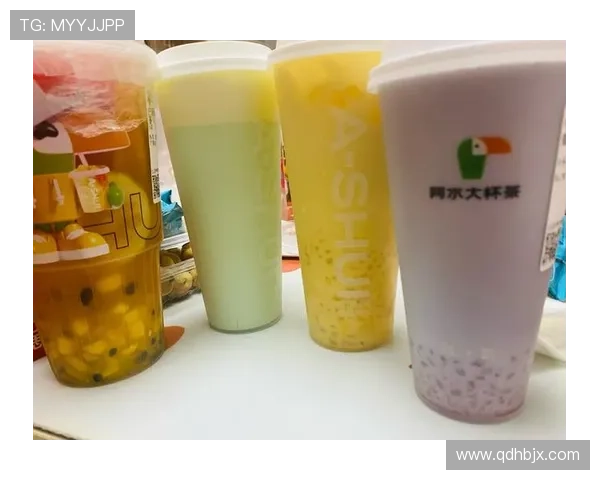 卢玉菲这生活节奏也太反差了吧，赛场上疯跑下赛后一杯奶茶坐到底都不像一个人